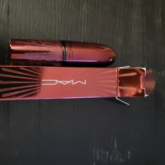 MAC Dubonnet lipstick - Picture 5 of 5